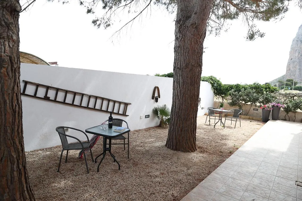 Semesterbostad Villa I Due Pini San Vito Lo Capo