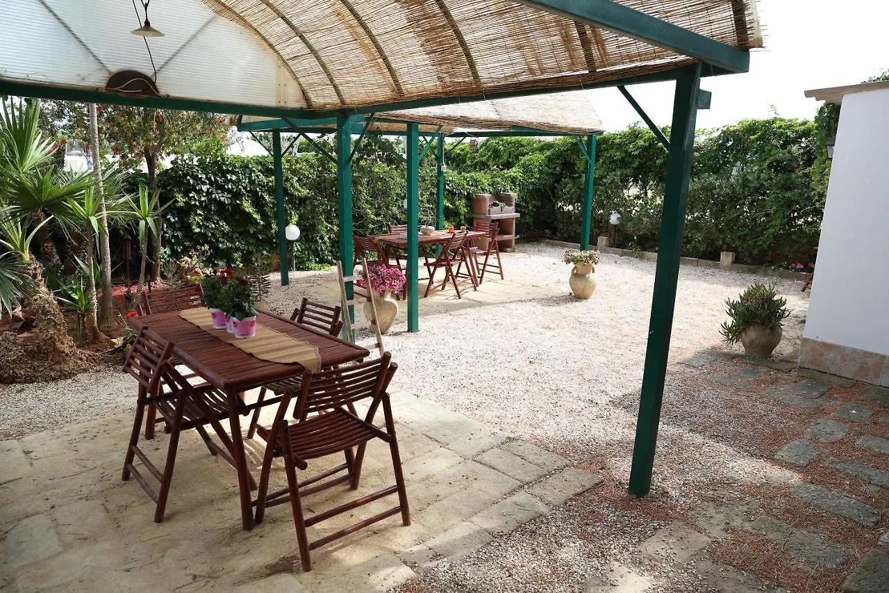 Semesterbostad Villa I Due Pini San Vito Lo Capo