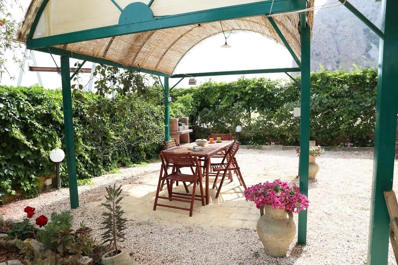 Villa I Due Pini San Vito Lo Capo 0*,  Italien